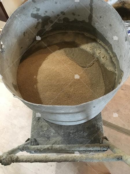 水泥：砂以1:2 的比例調製