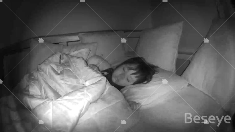 Beseye的夜視功能在孩子睡覺時很好用